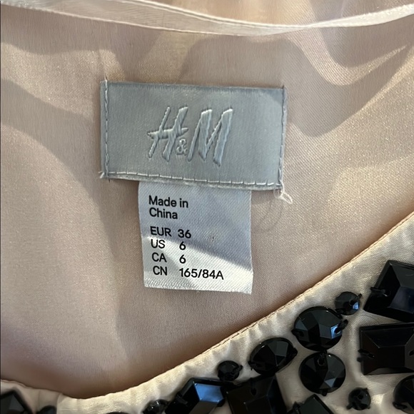 H&M embellished tiered midi dress - Picture 2 of 6